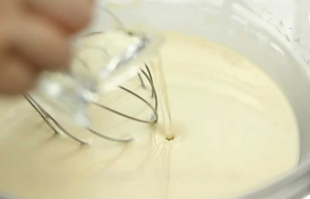 Заварные блины на сметане-Шаг 8