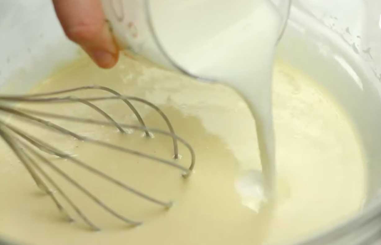 Заварные блины на сметане-Шаг 7