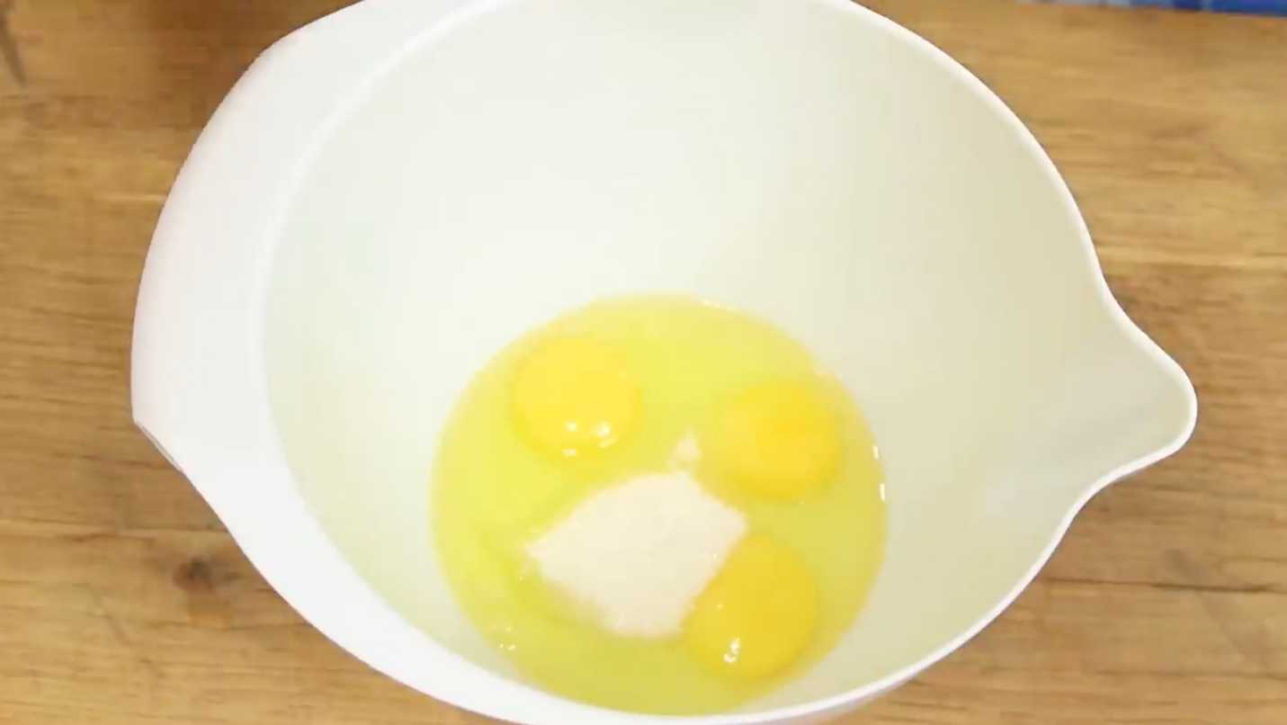 Русские блины на молоке-Шаг 1