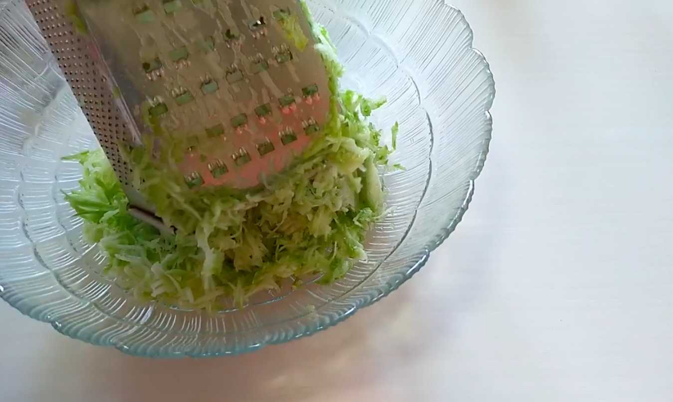 Блины из кабачков на сковороде-Шаг 1