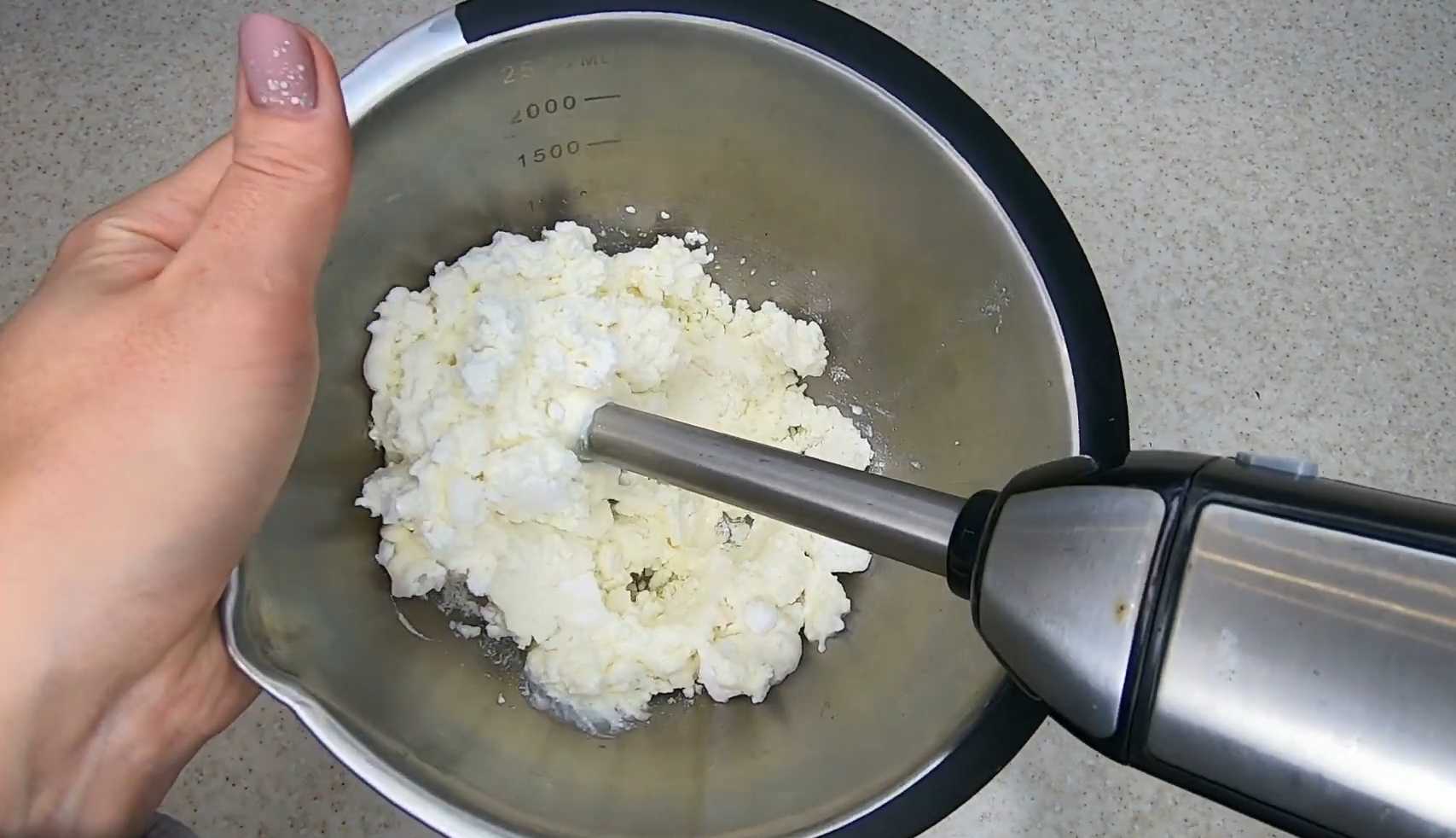 Блины с творогом и изюмом-Шаг 2