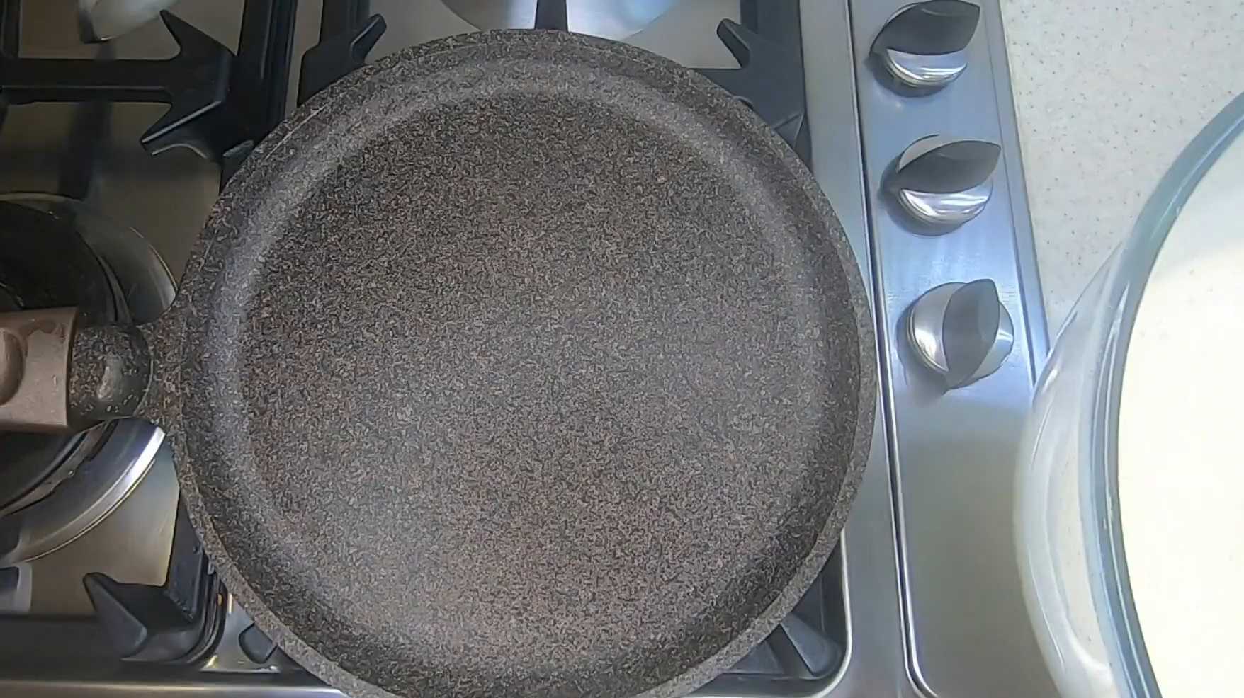 Блины с творогом и изюмом-Шаг 9