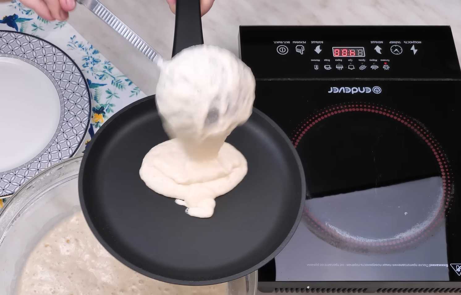 Дрожжевые блины на манке и молоке-Шаг 11