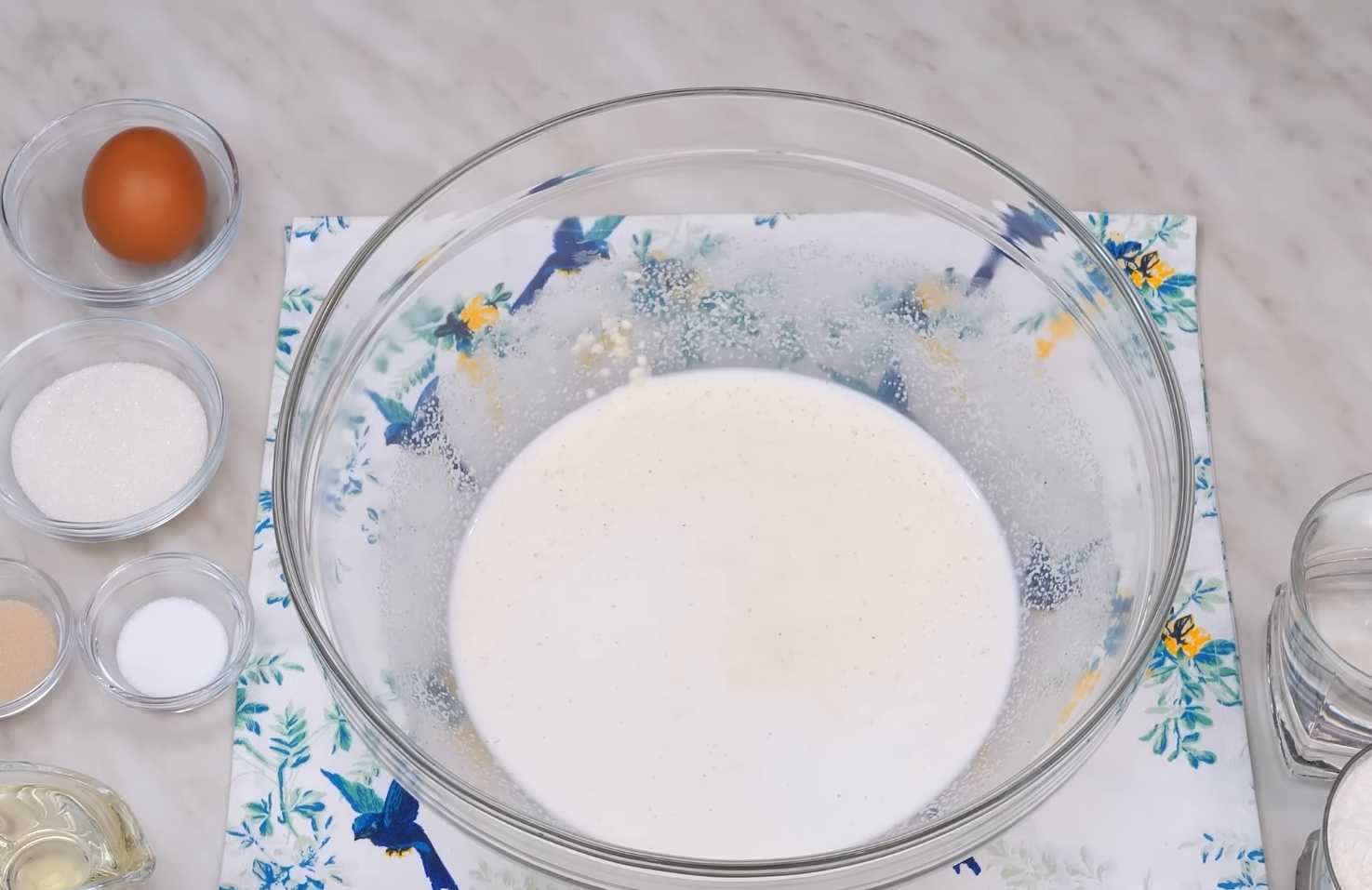 Дрожжевые блины на манке и молоке-Шаг 2