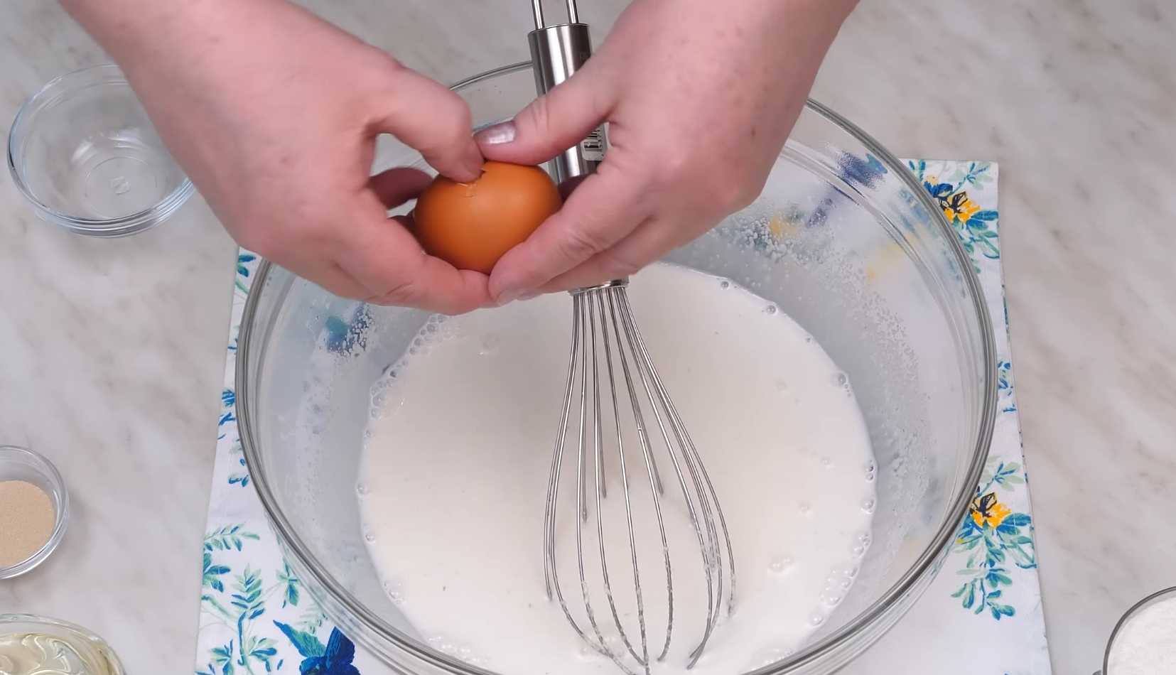 Дрожжевые блины на манке и молоке-Шаг 5