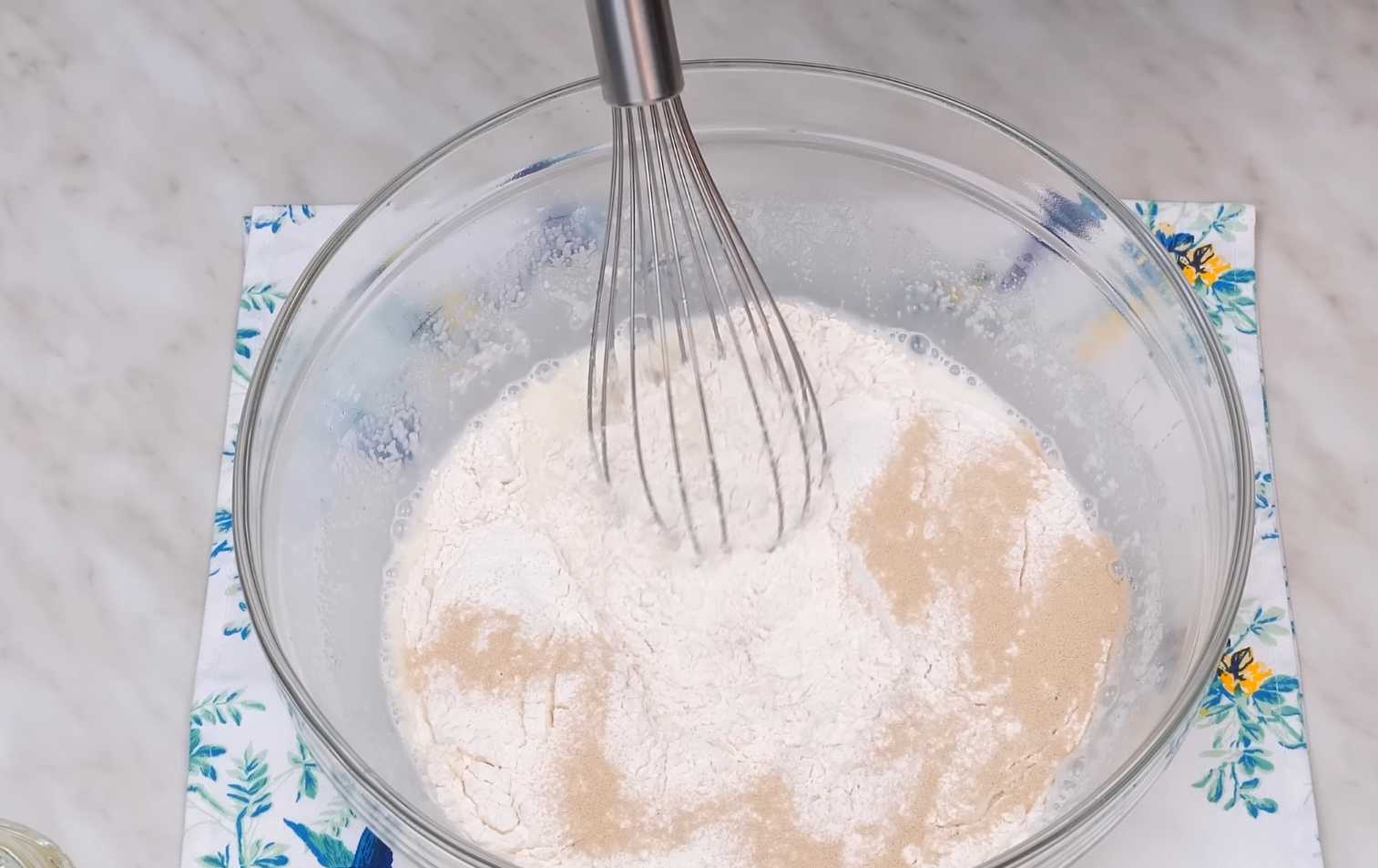 Дрожжевые блины на манке и молоке-Шаг 7