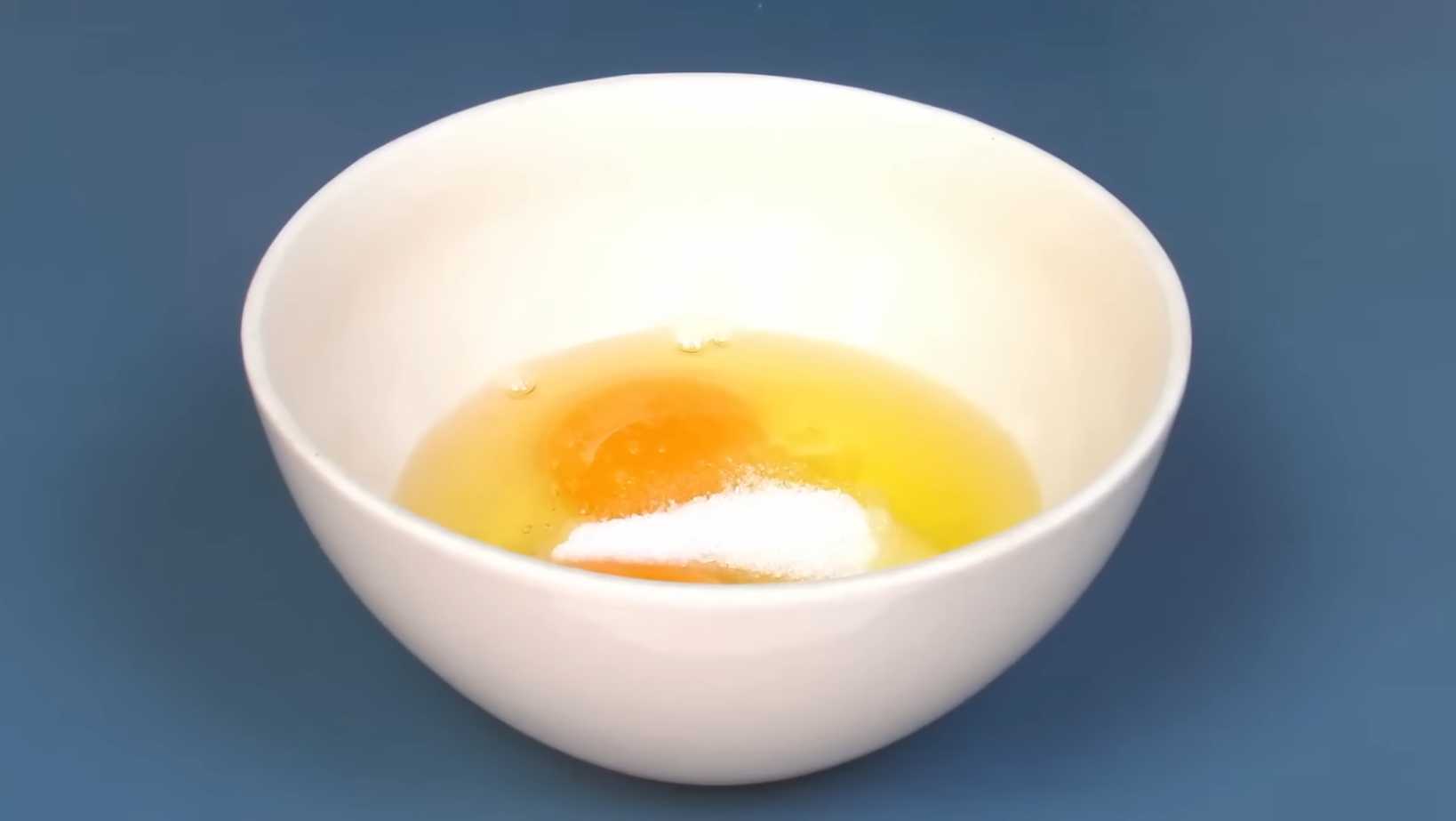 Быстрый рецепт блинов на молоке-Шаг 2