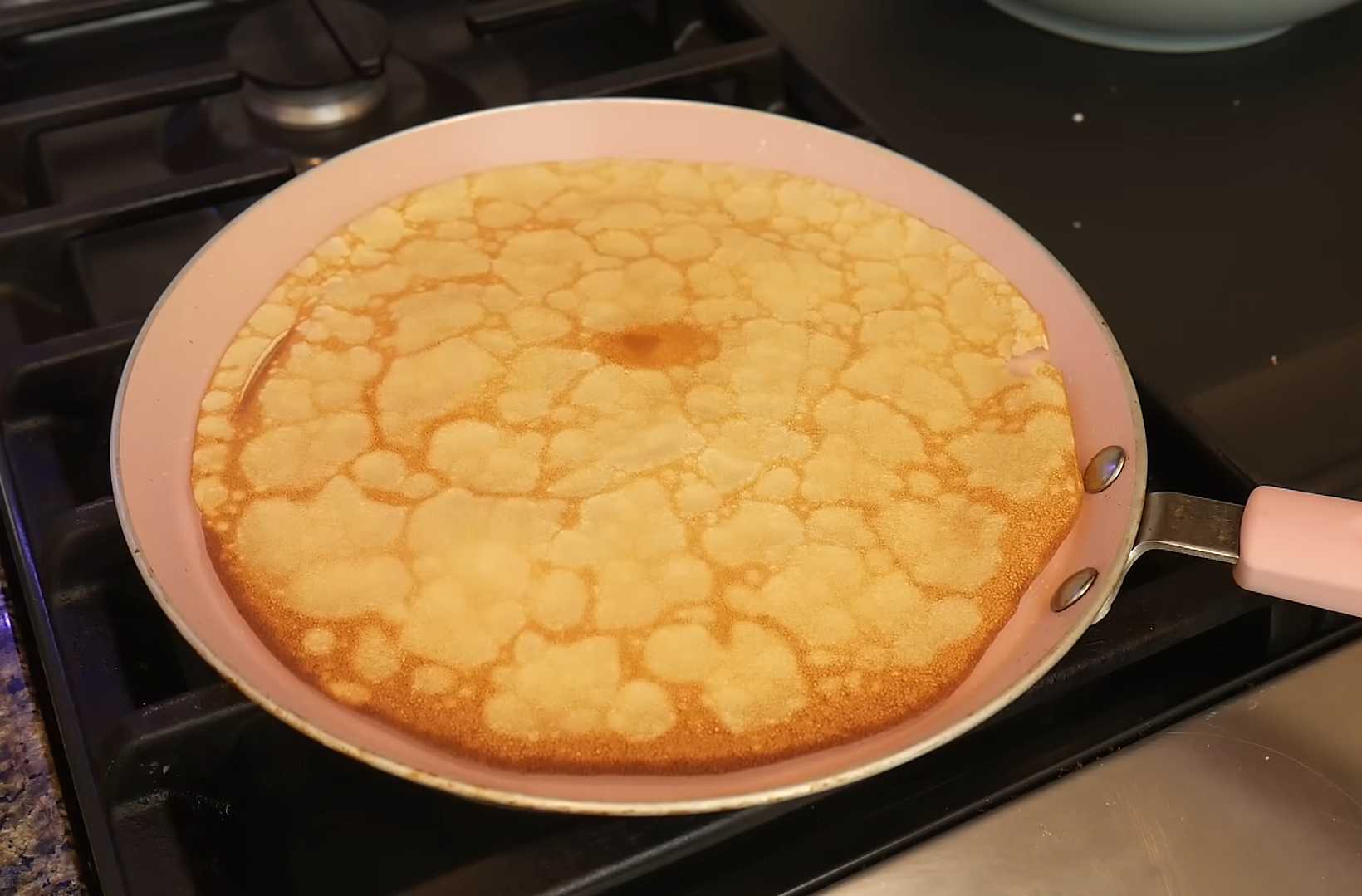 Блины на молоке с ванилью-Шаг 11