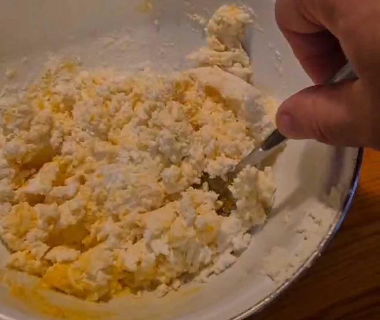 Сырники с мёдом-Шаг 4