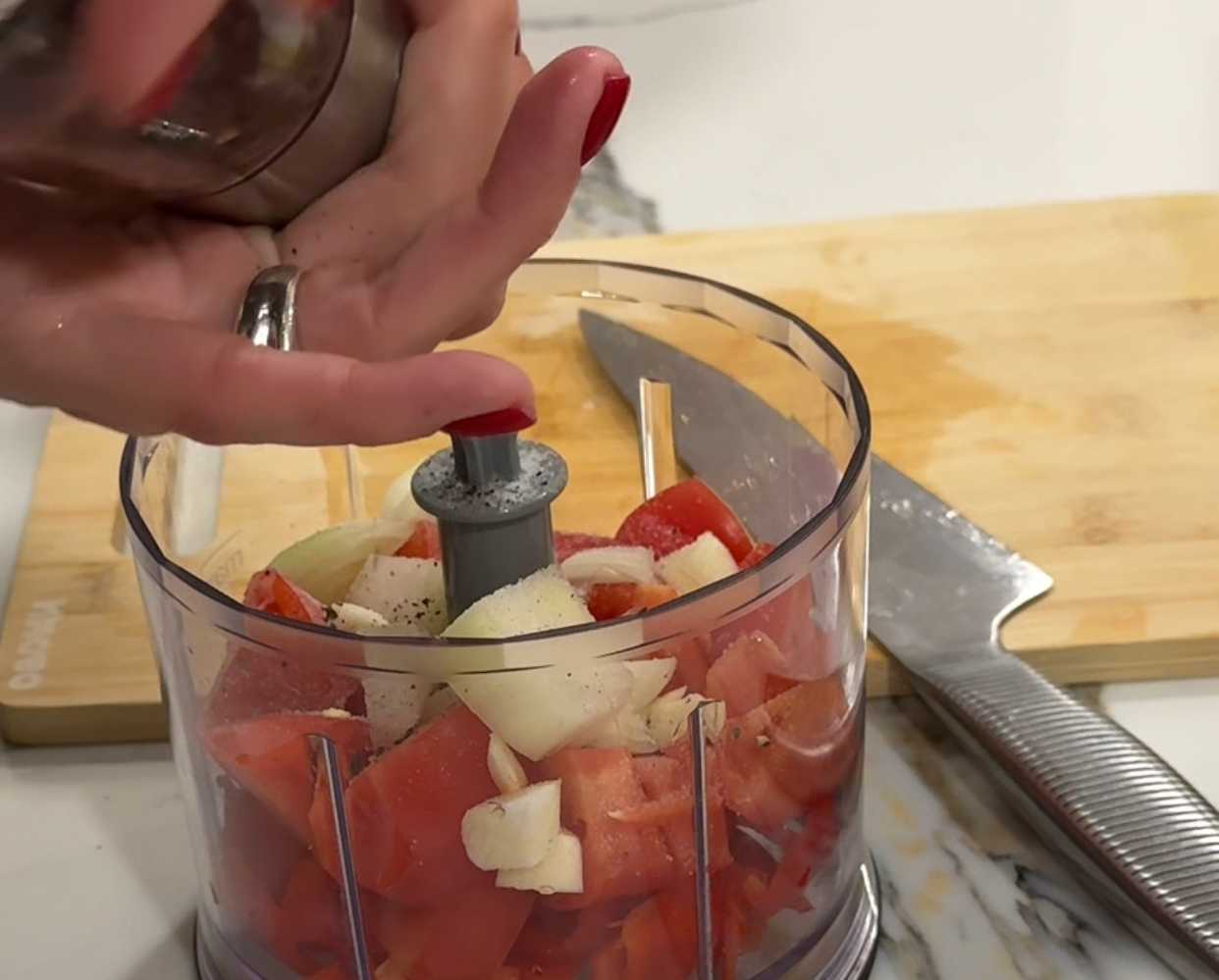 Домашний томатный соус с травами-Шаг 2