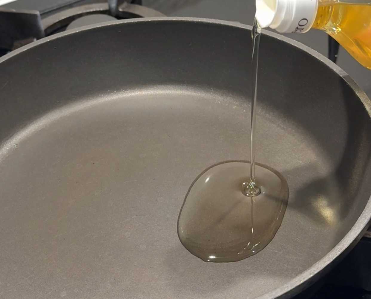 Домашний томатный соус с травами-Шаг 4