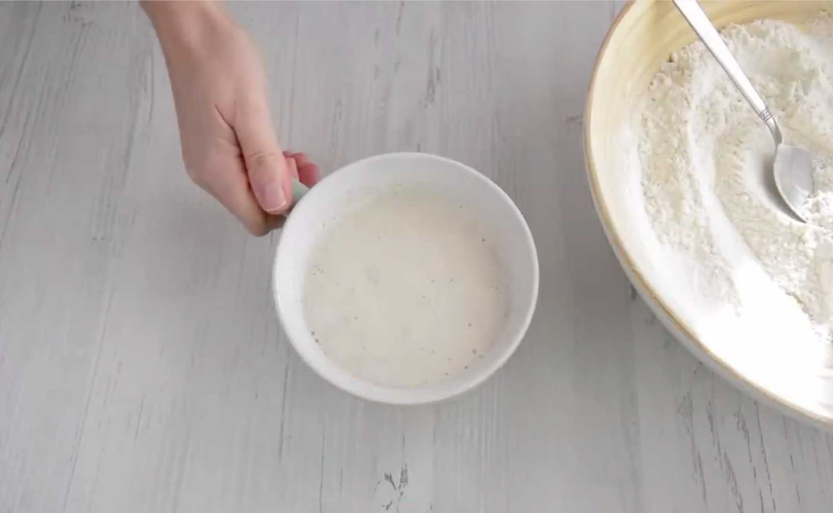 Классическая итальянская пицца с пепперони и моцареллой-Шаг 2