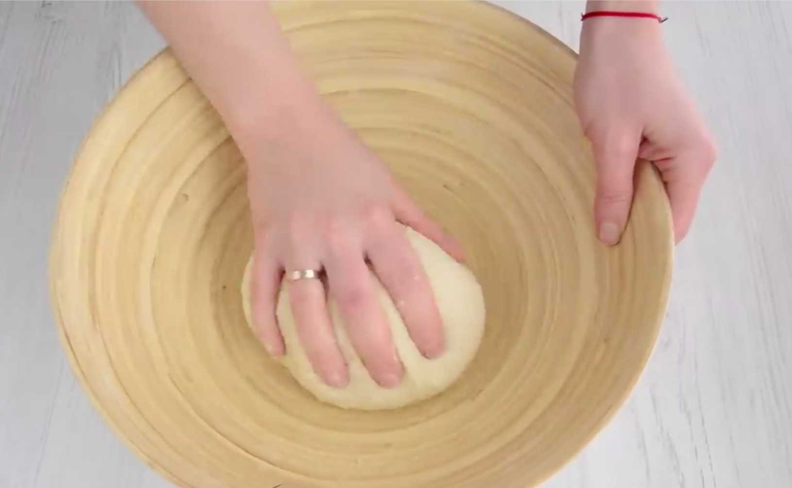 Классическая итальянская пицца с пепперони и моцареллой-Шаг 5