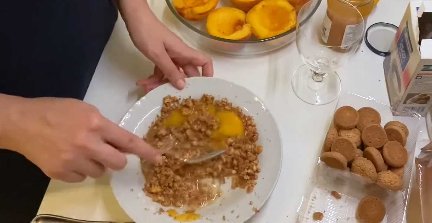 Запеченные персики по-итальянски-Шаг 6