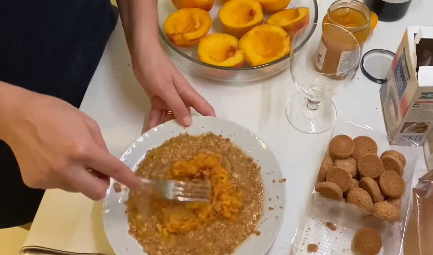 Запеченные персики по-итальянски-Шаг 7