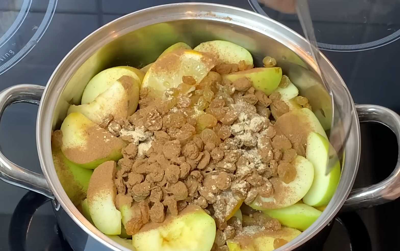 Запеченные яблоки с тыквой, изюмом и корицей-Шаг 8