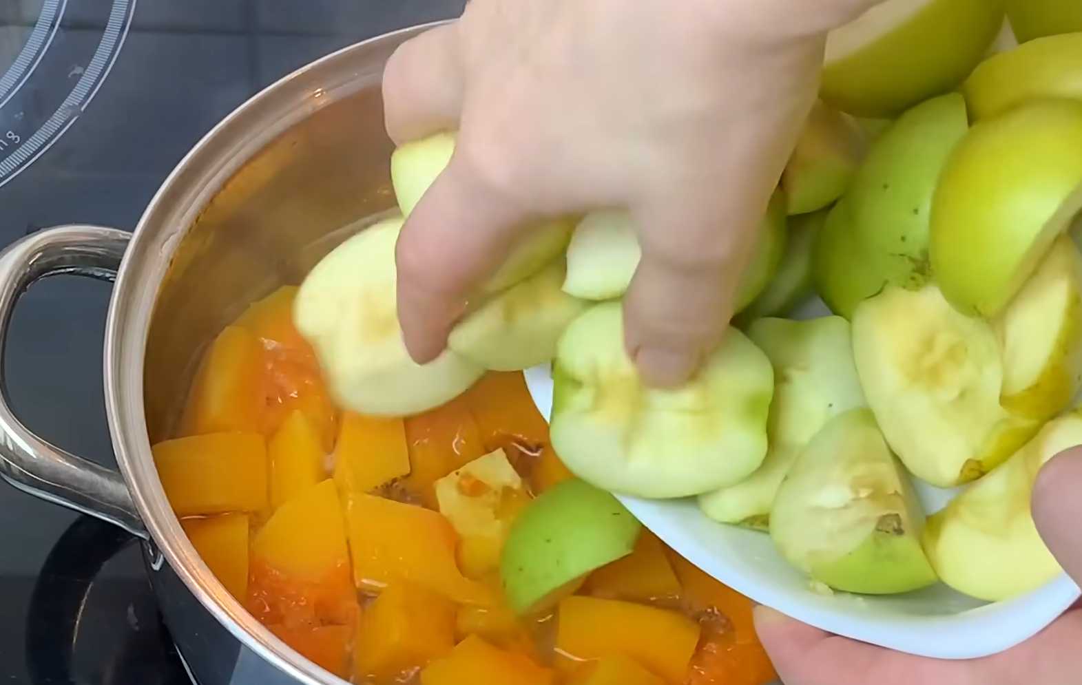 Запеченные яблоки с тыквой, изюмом и корицей-Шаг 6