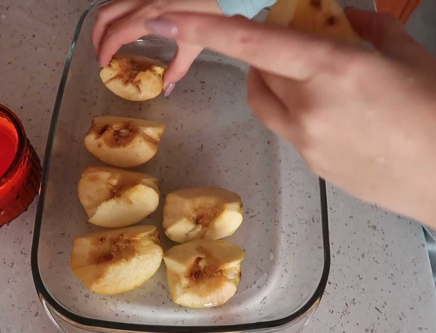 Запеченная айва с медом, корицей и гвоздикой-Шаг 2