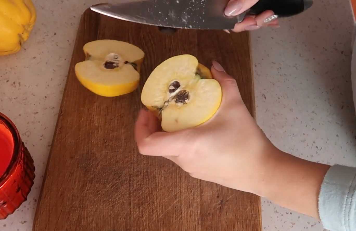 Запеченная айва с медом, корицей и гвоздикой-Шаг 1