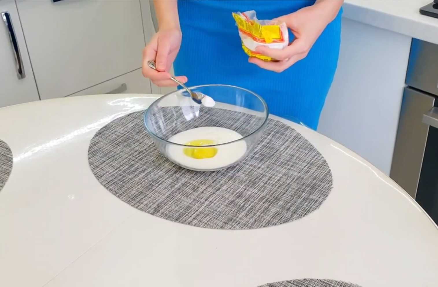 Быстрая пицца на сковороде за 10 минут-Шаг 1