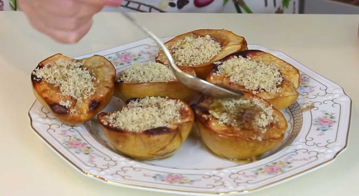 Запеченная айва с медом и орехами-Шаг 13