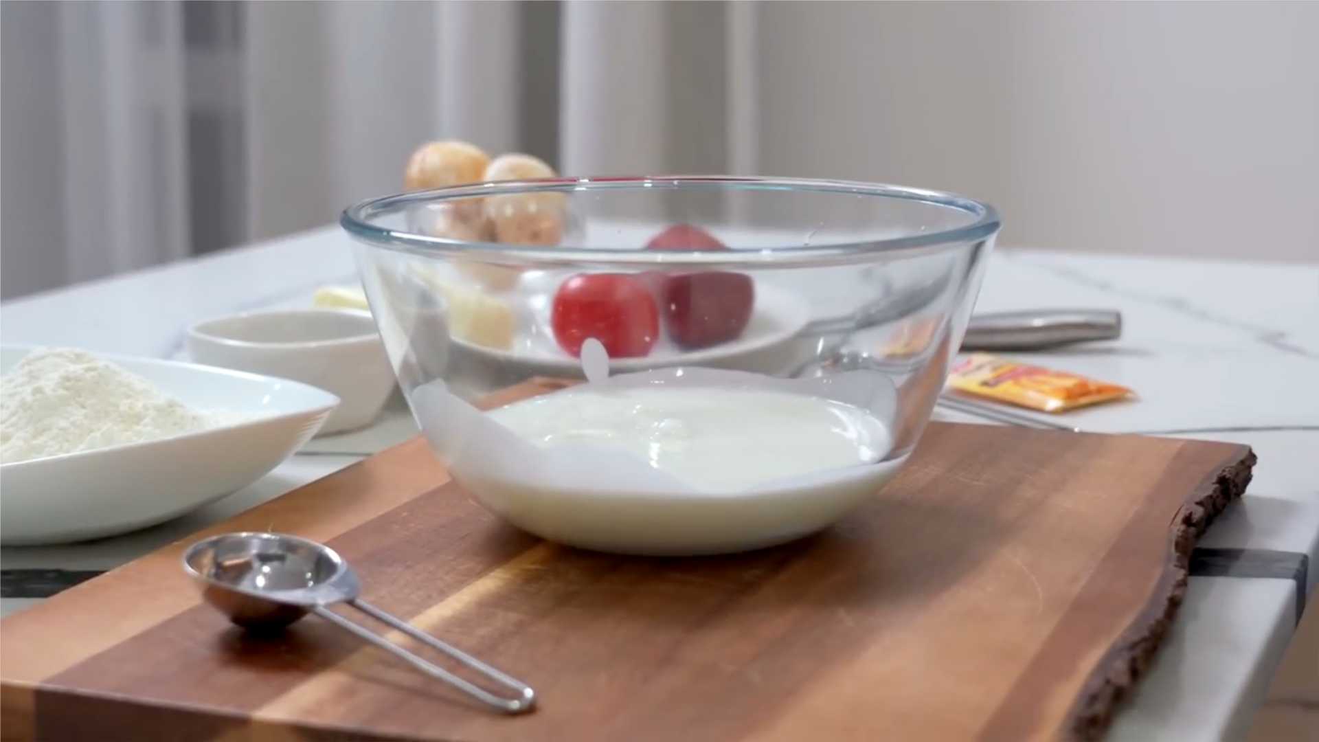 Пицца на жидком тесте с колбасой-Шаг 1