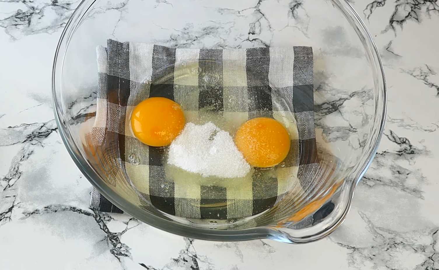 Блины из овсяной муки на молоке-Шаг 1