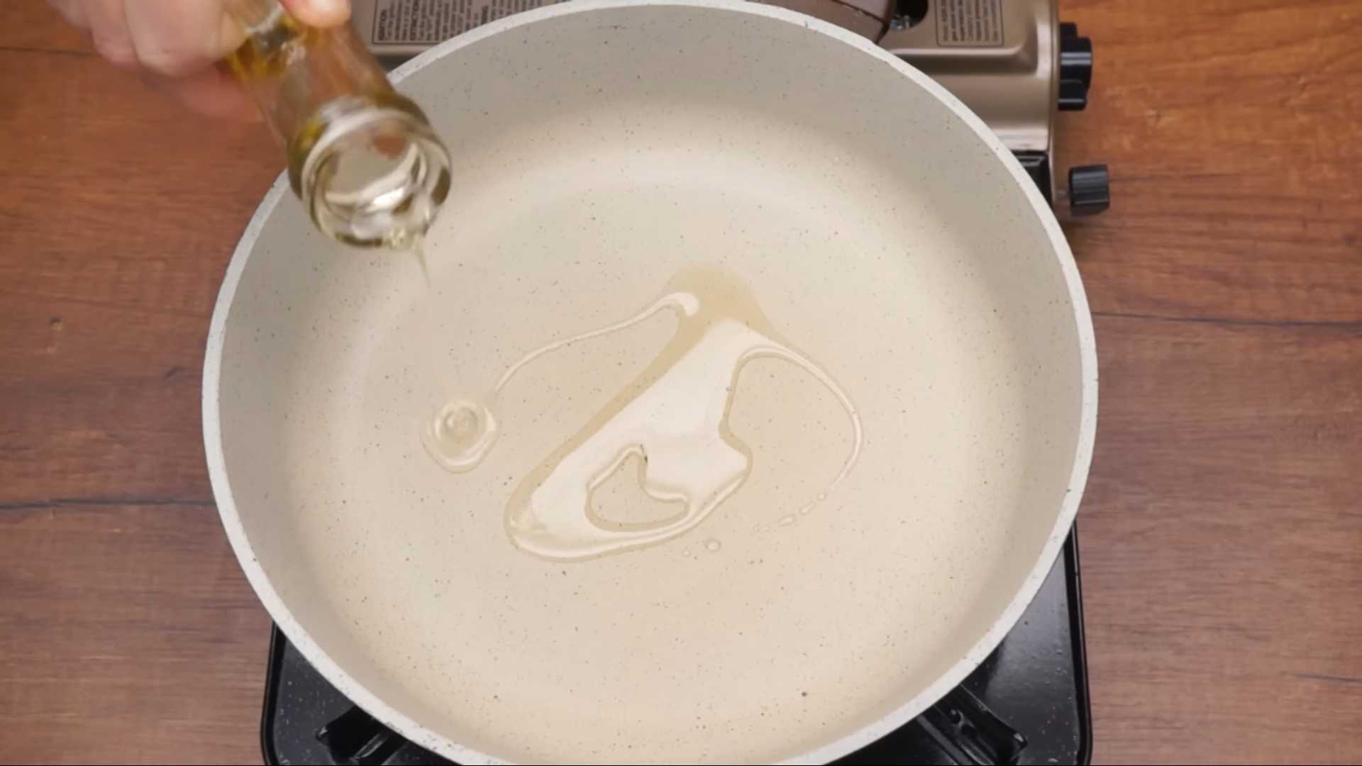 Пицца бездрожжевая на сковороде-Шаг 7