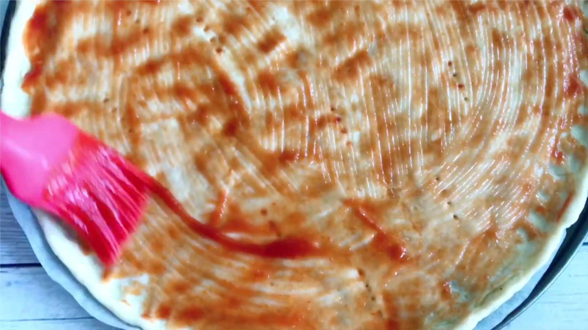 Пицца на слоёном тесте с грибами и томатами-Шаг 4