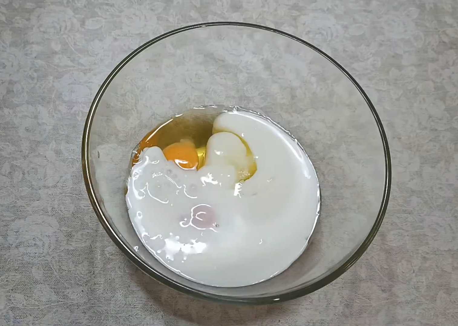 Блины из гречневой муки на кефире-Шаг 1