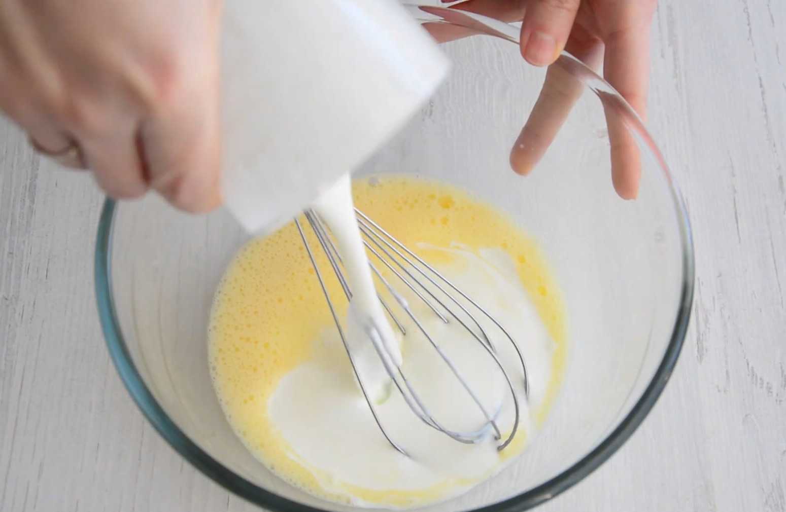 Блины из цельнозерновой муки на кефире-Шаг 2