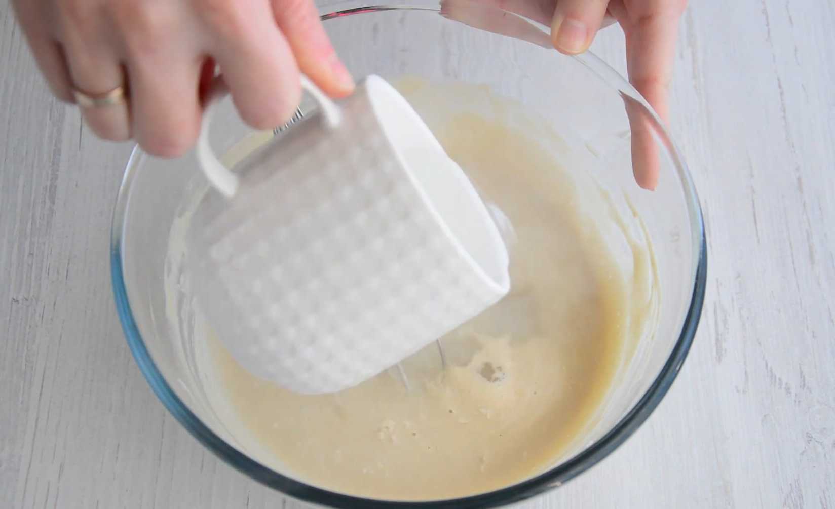 Блины из цельнозерновой муки на кефире-Шаг 4