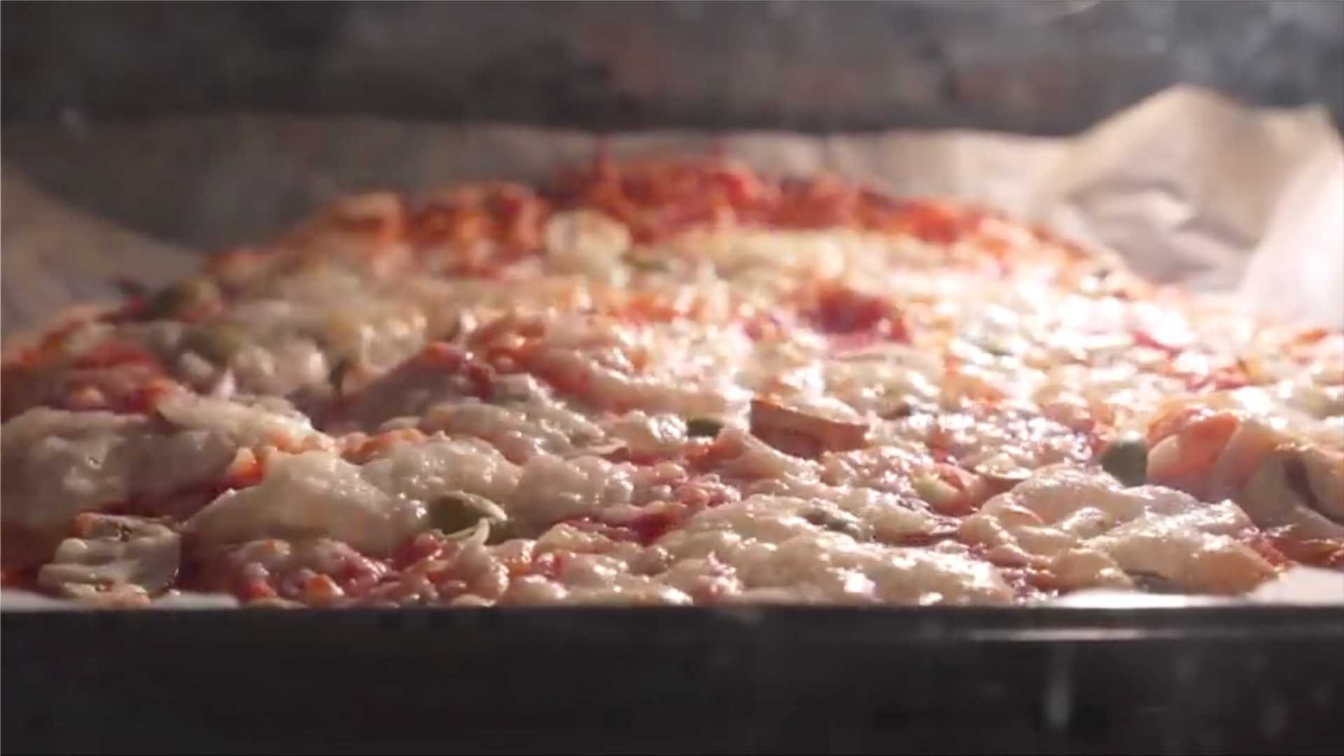 Пицца из лаваша с колбасой-Шаг 11