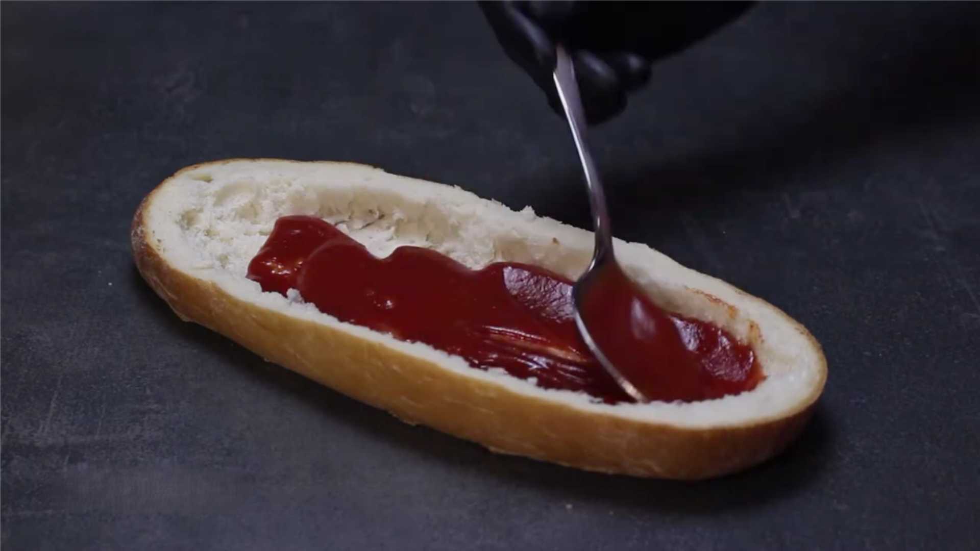 Мини пицца на батоне в духовке-Шаг 5