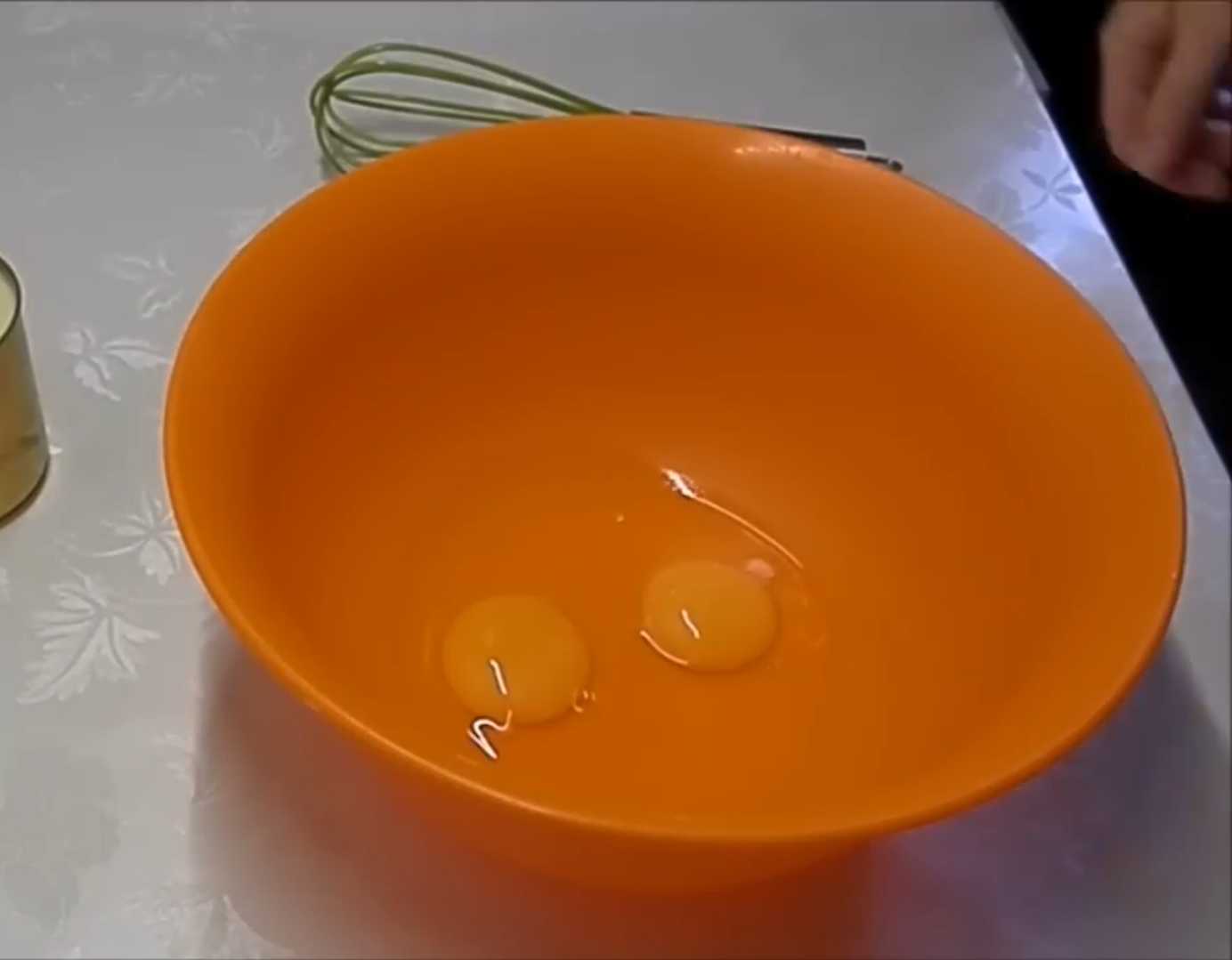 Блины на сгущенном молоке-Шаг 1