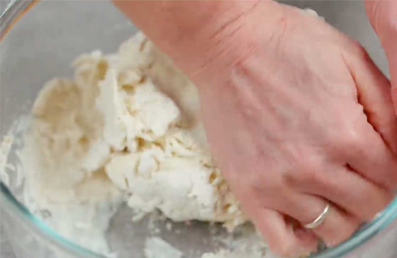 Пицца с фаршем в духовке-Шаг 3