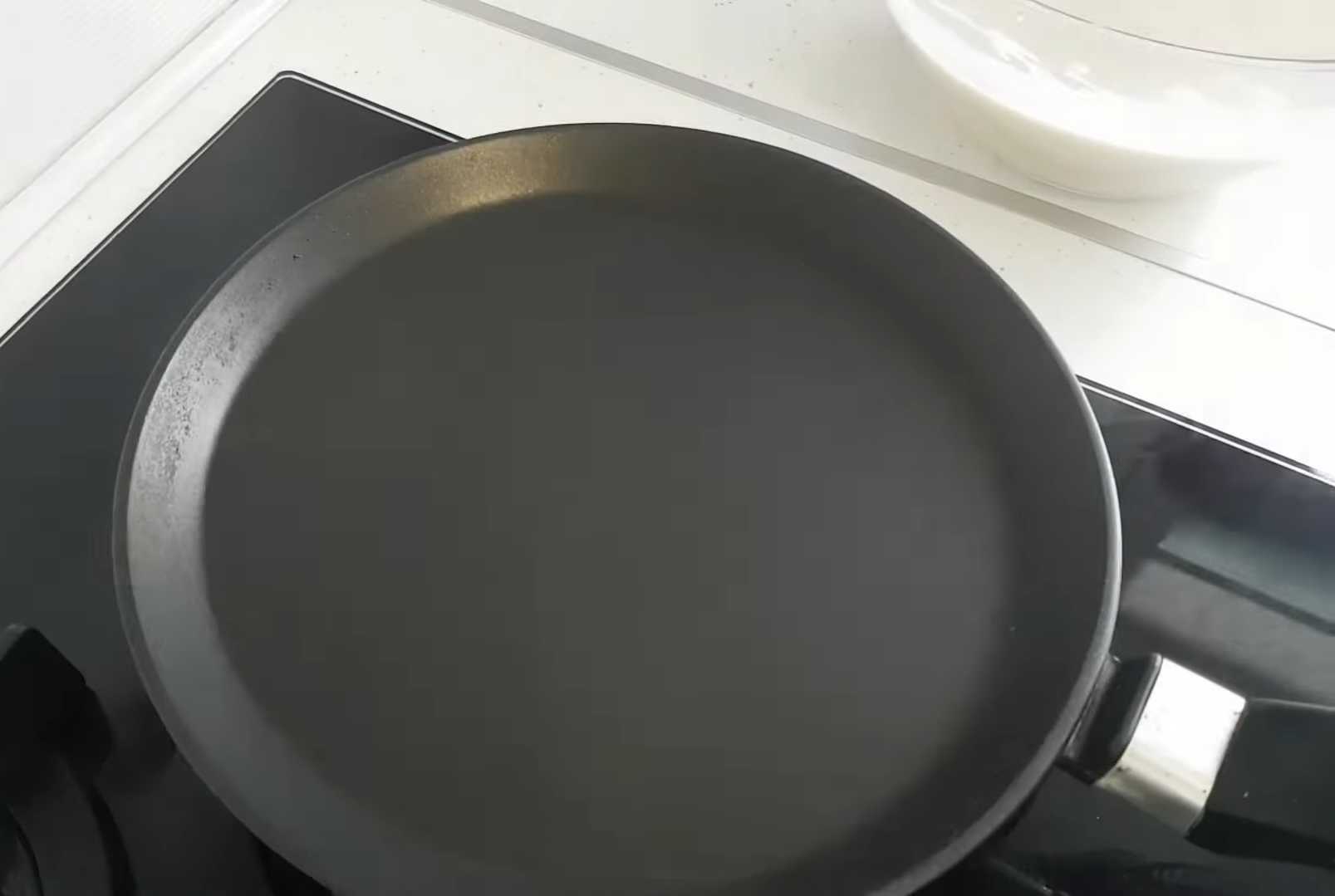 Блины на питьевом йогурте-Шаг 7