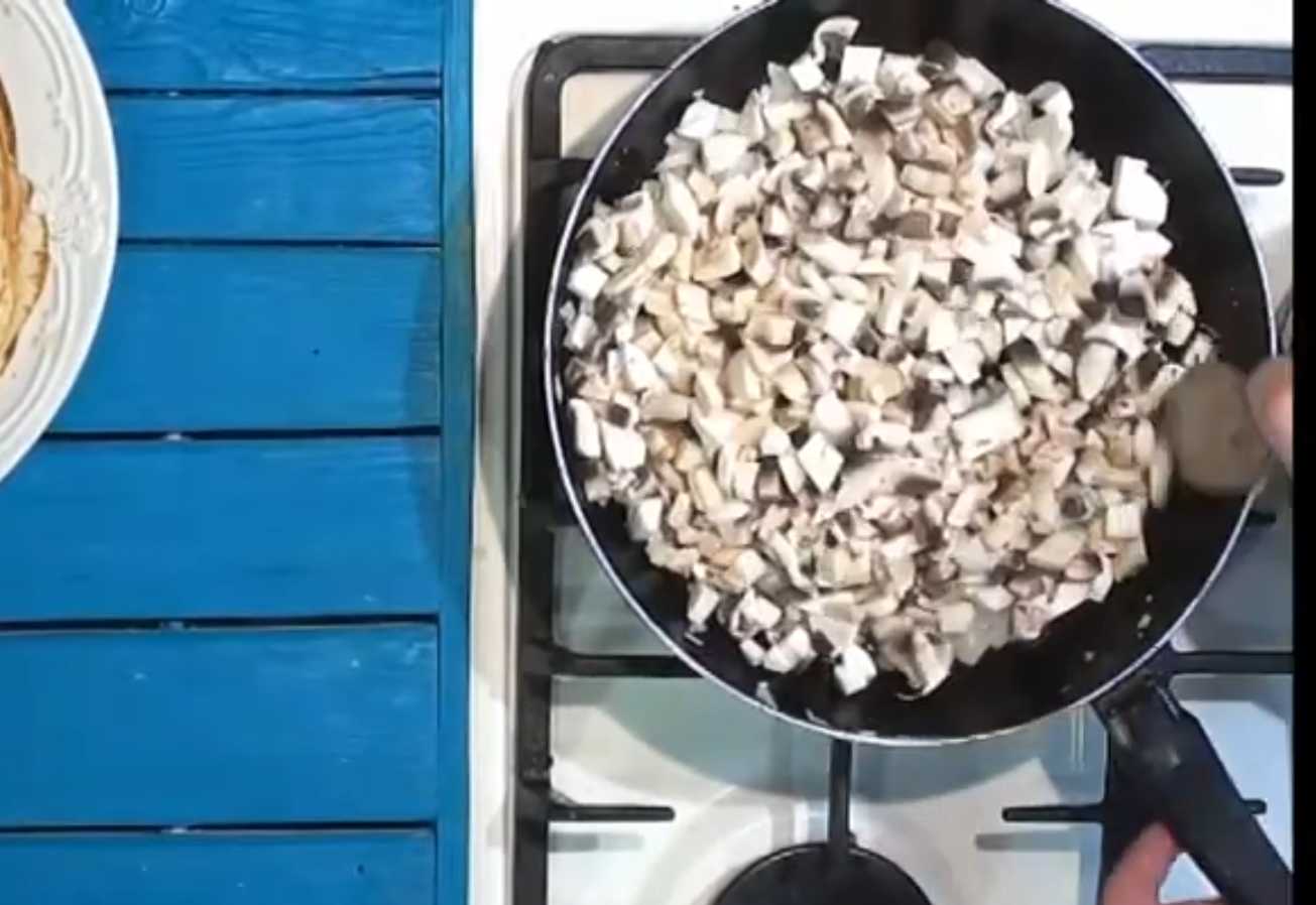 Блины с картошкой и грибами-Шаг 9