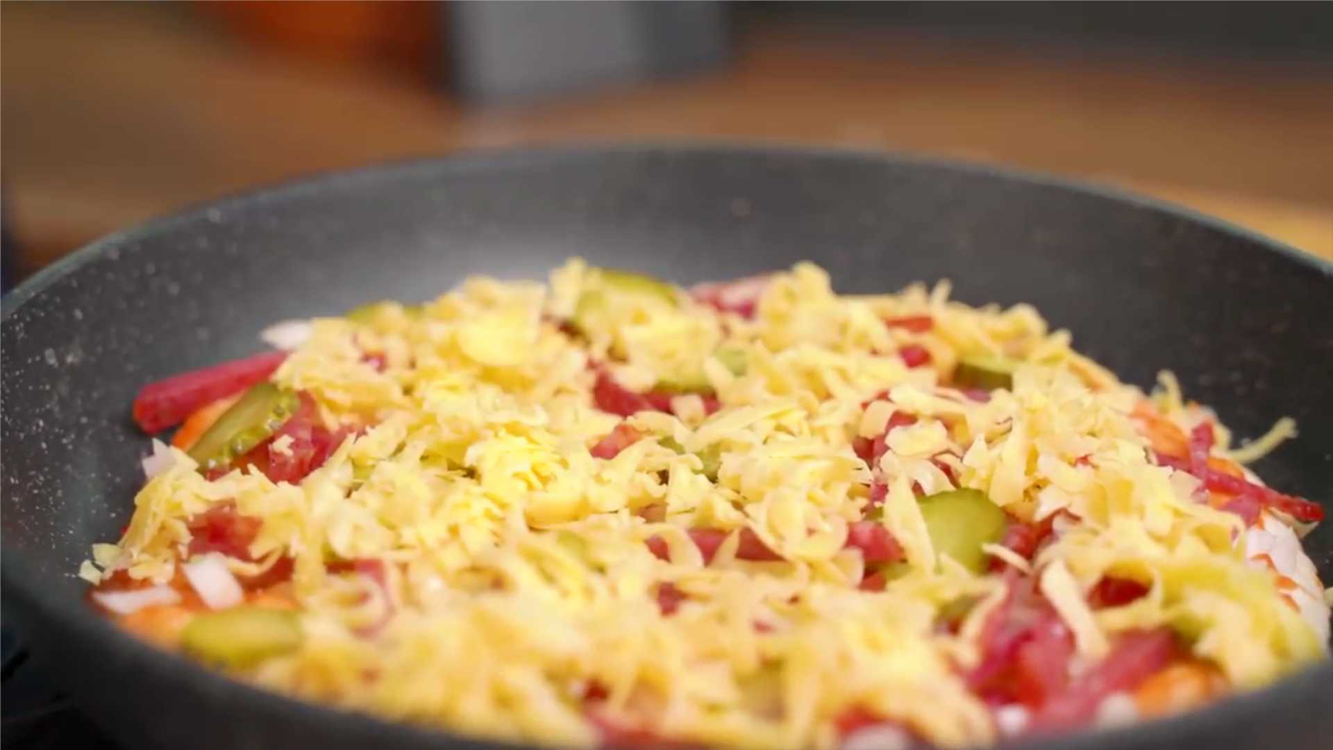 Пицца на сковороде без сметаны-Шаг 11