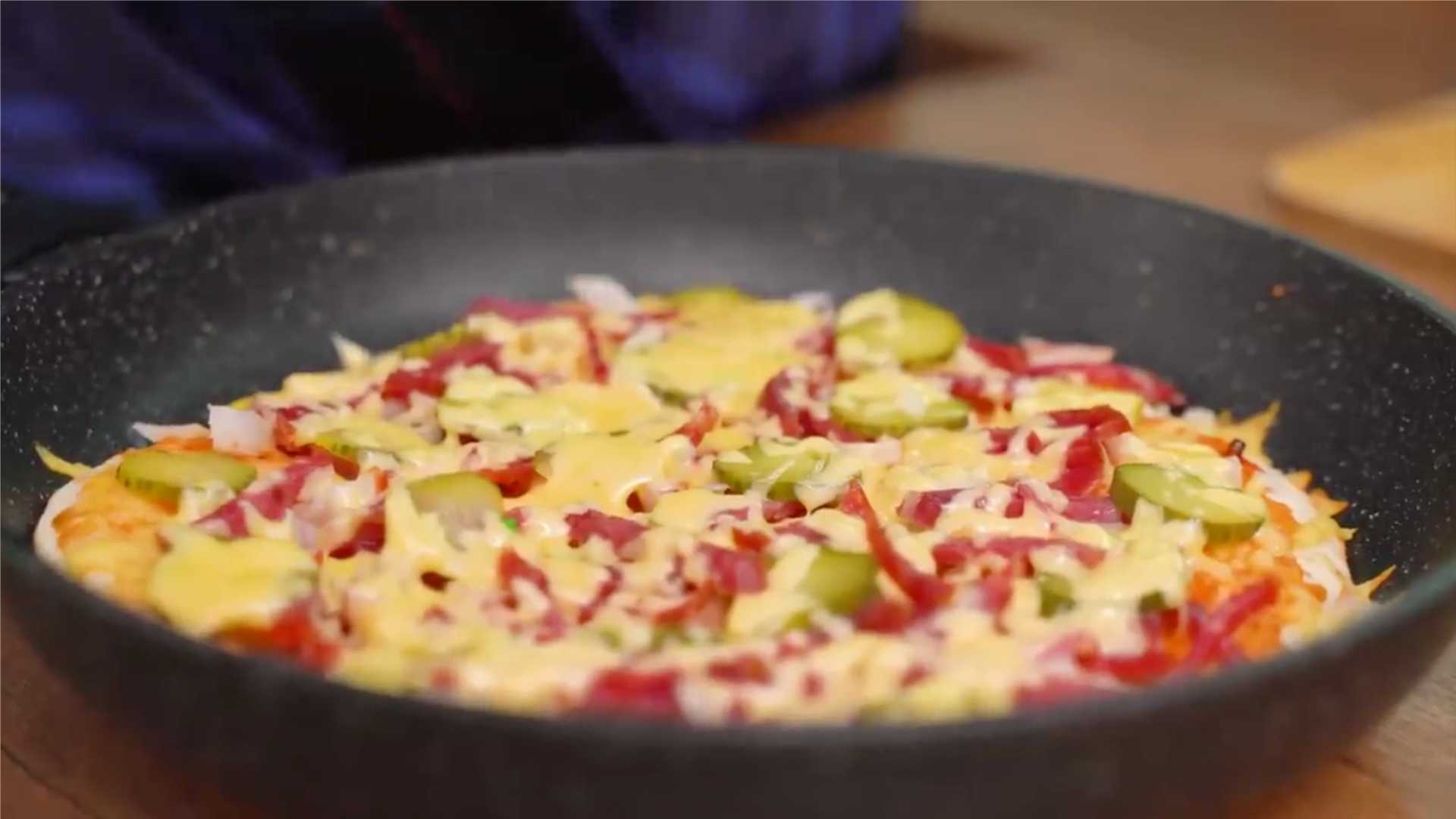 Пицца на сковороде без сметаны-Шаг 12