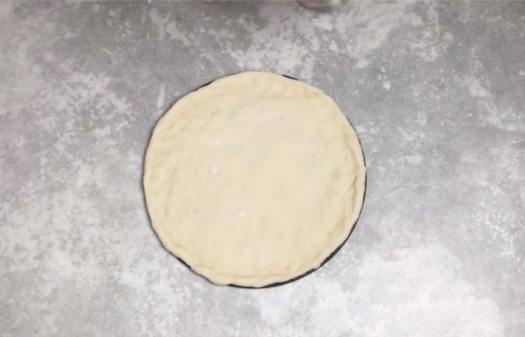 Пицца с колбасой в духовке-Шаг 8