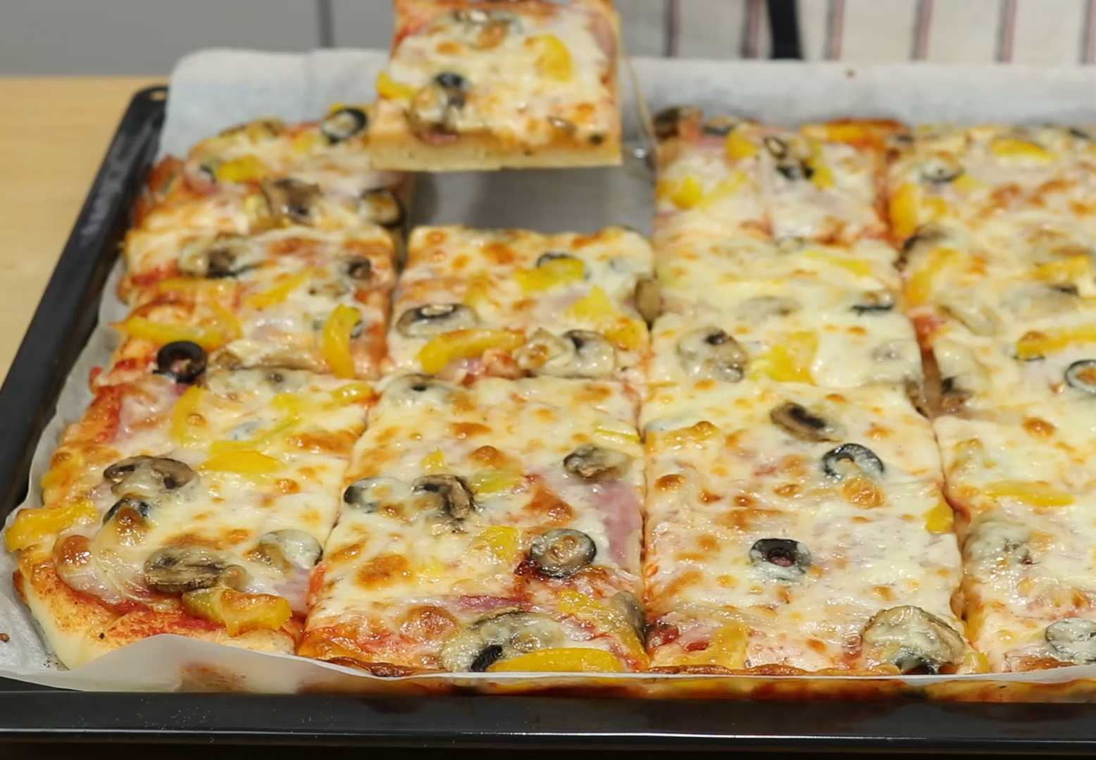 Пышная пицца на дрожжах-Шаг 11