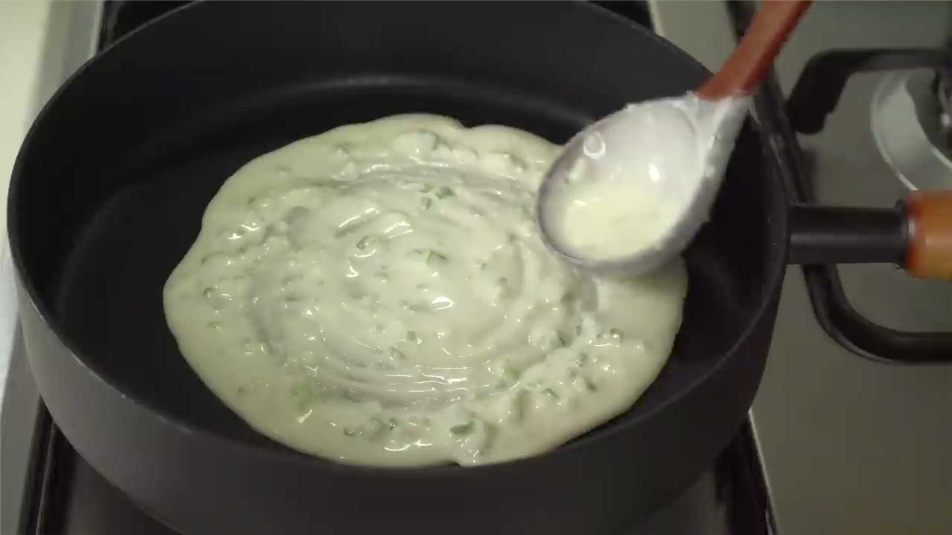 Чесночные лепешки с зеленым луком-Шаг 7