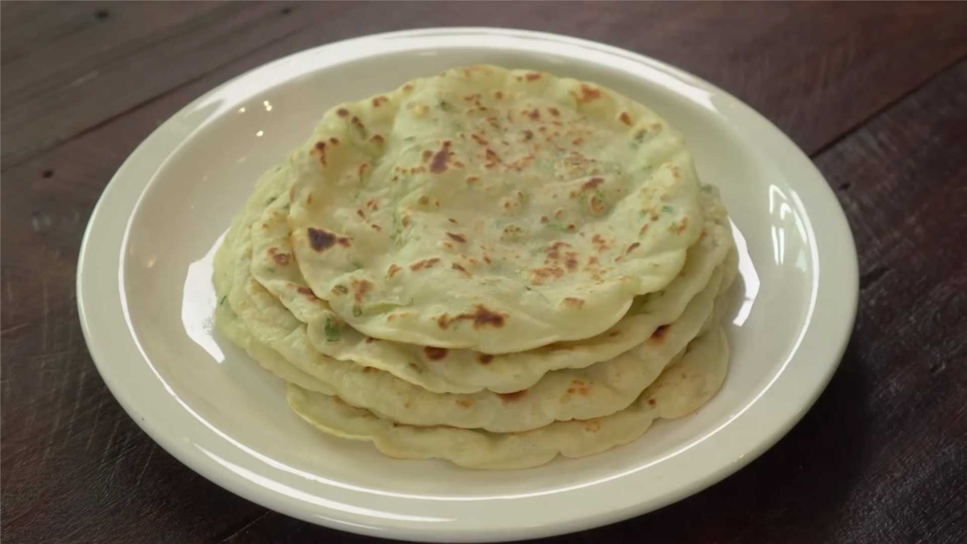 Чесночные лепешки с зеленым луком-Шаг 10