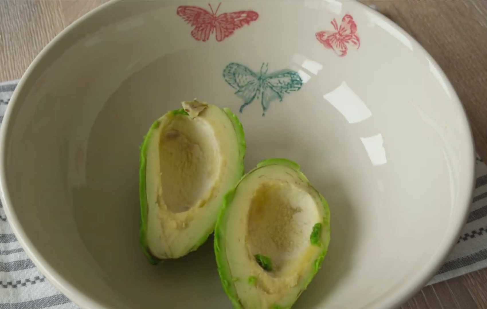 Булочки с авокадо-Шаг 1