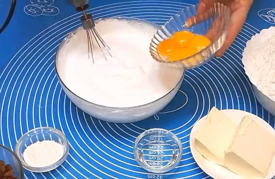 Кулич на дрожжах и кефире-Шаг 4