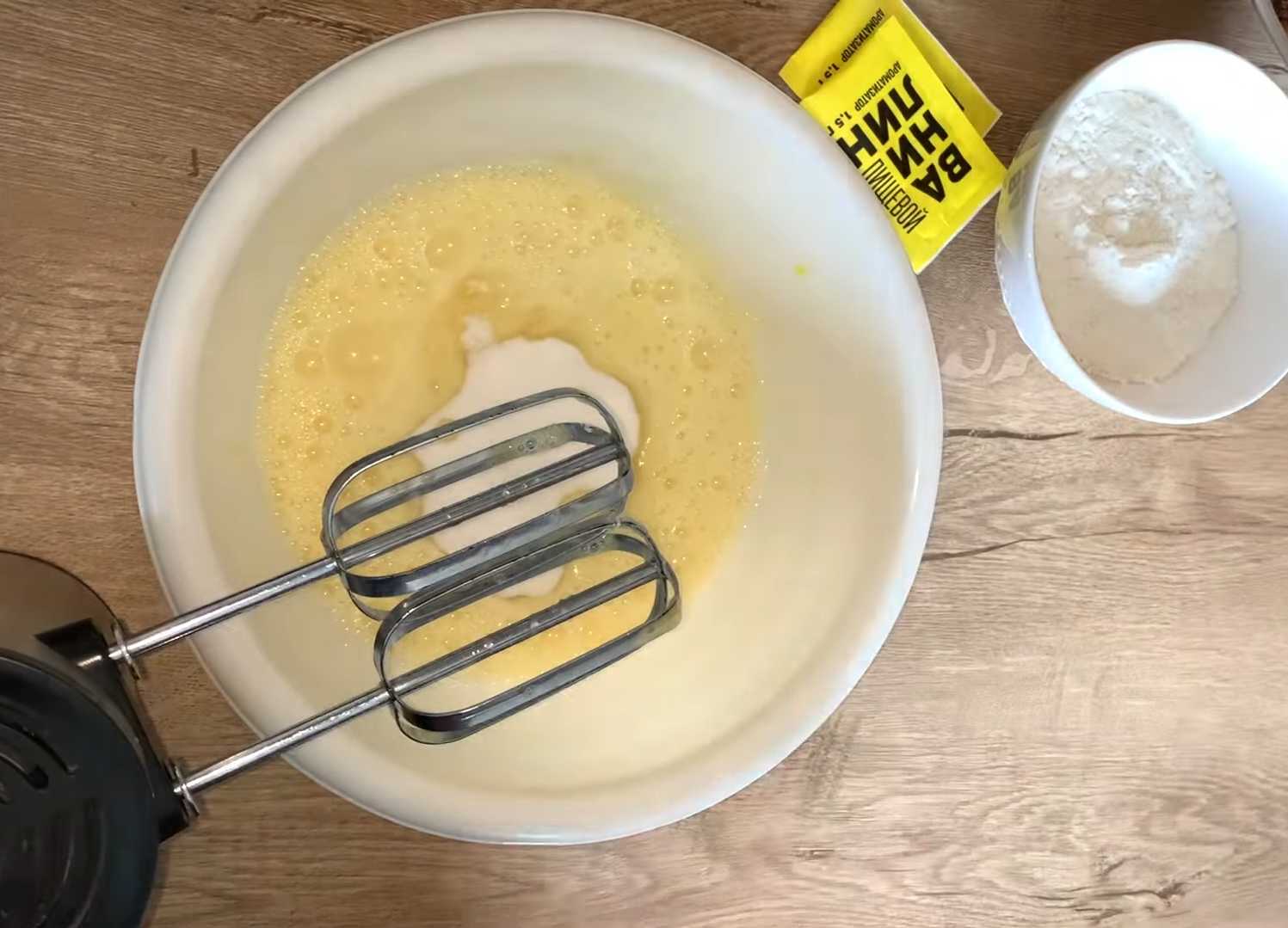 Бисквитный кулич-Шаг 3