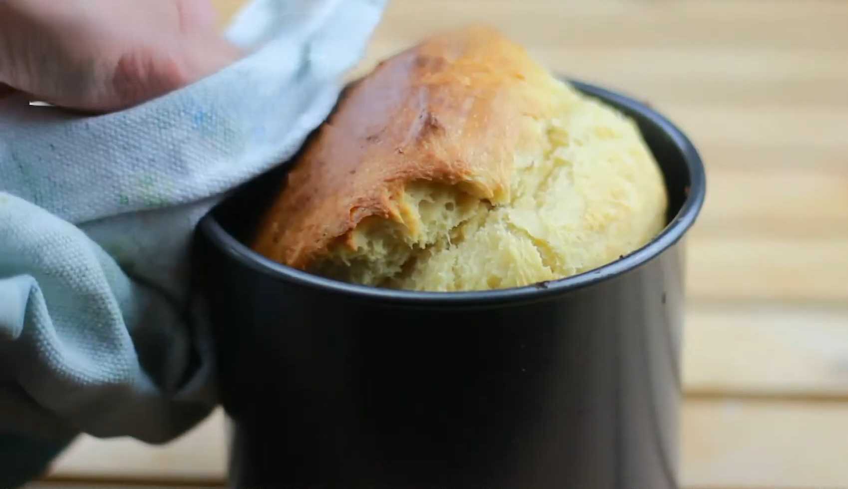 Пасхальный кулич с изюмом-Шаг 11