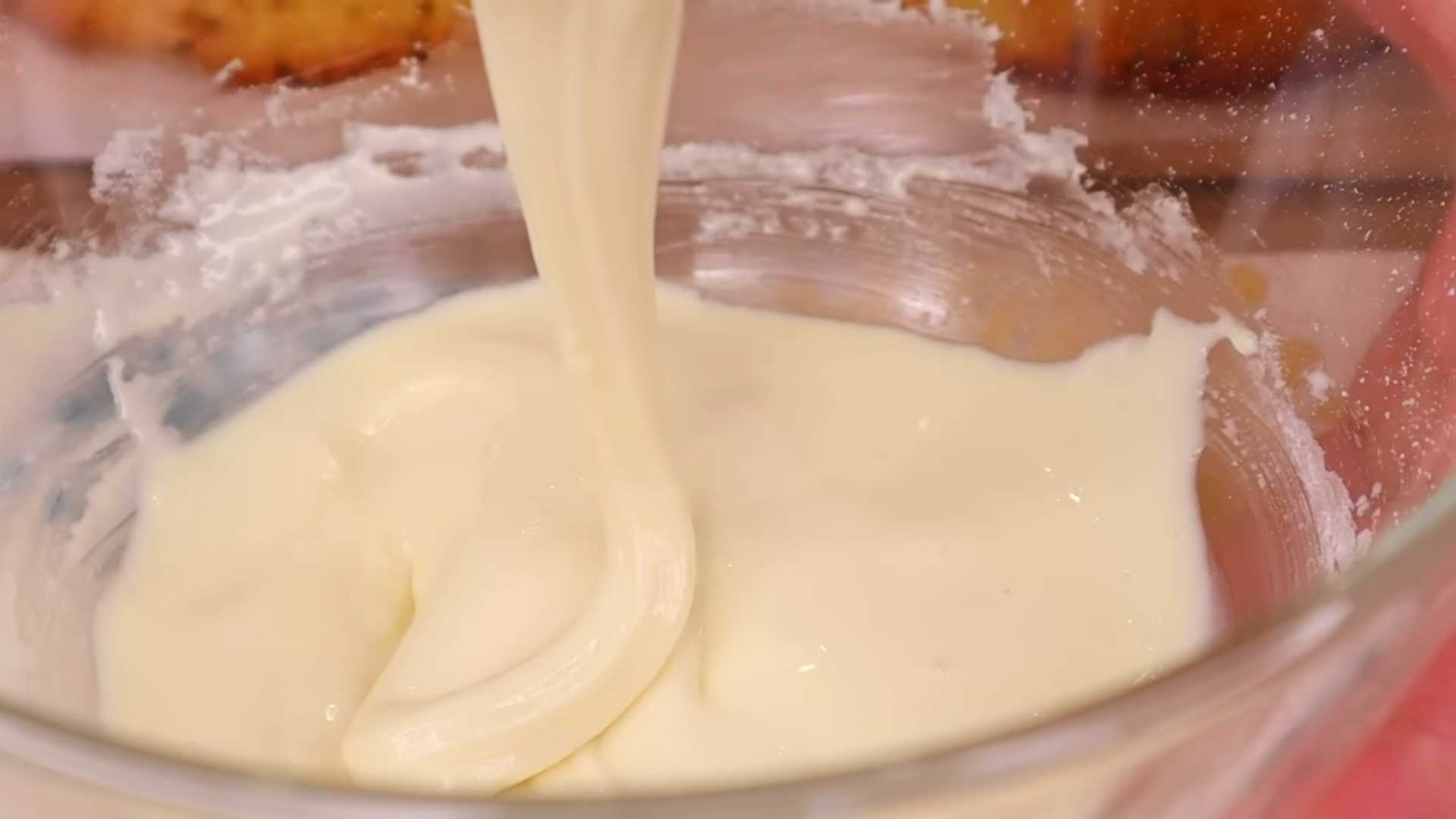 Вкусный кулич без дрожжей с творогом и клюквой-Шаг 10