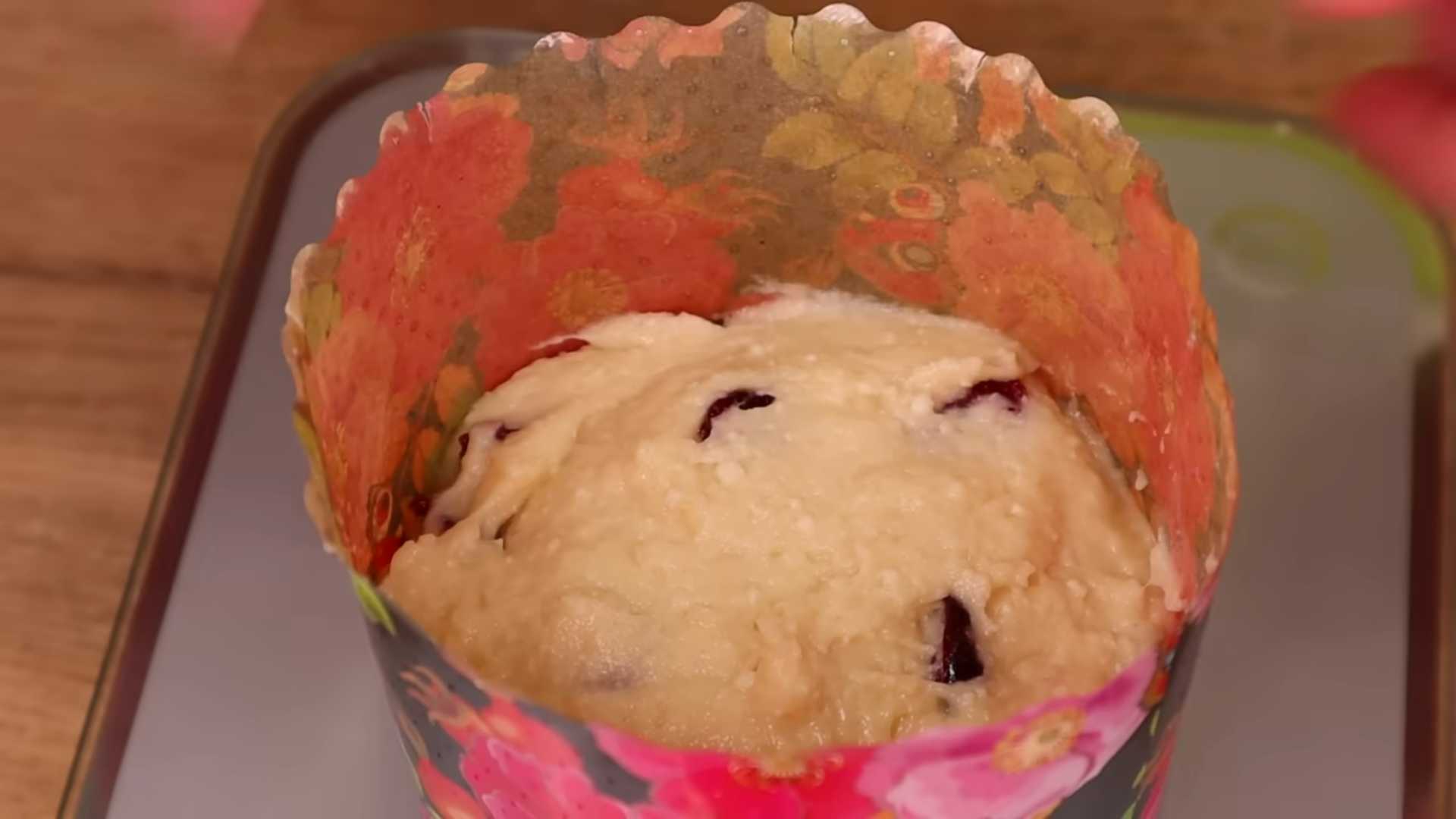 Вкусный кулич без дрожжей с творогом и клюквой-Шаг 8